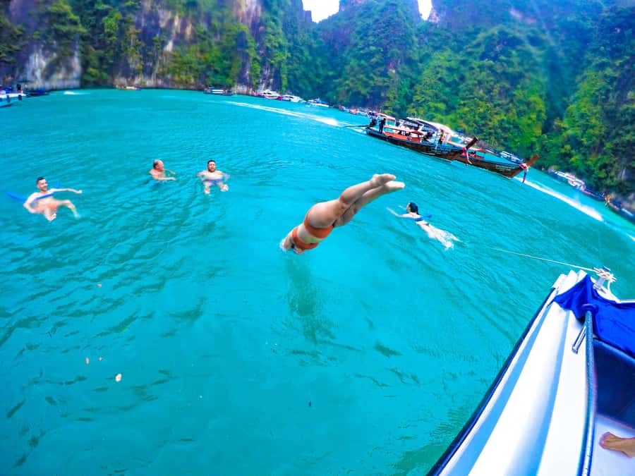 Phi Phi & Bamboo Islands: Premium Day Trip w/ Seaview Lunch - Phi Phi Don and the limestone cliffs