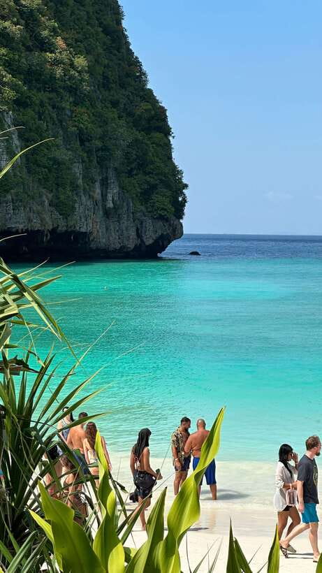 phi phi island : Luxury Private Wooden Boat Rental - Loh Samah Bay and the short walk