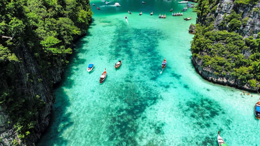 Phuket: Phi Phi, Bamboo & Maithon by Premium Speed Catamaran - The morning pickup and premium catamaran