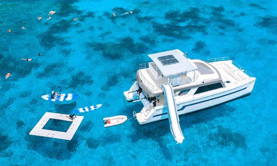 Phuket: Phi Phi, Maya, and Maiton by Luxury Yacht with Lunch - Phi Phi’s famous cliffs and Pileh Lagoon