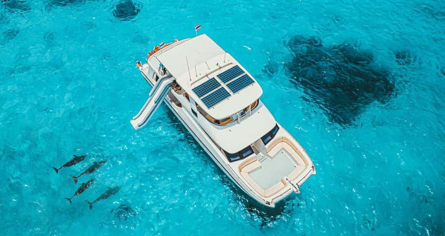 Phuket: Phi Phi, Maya, and Maiton by Luxury Yacht with Lunch - Getting to the catamaran