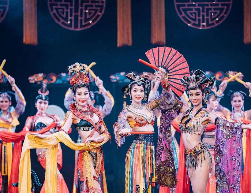 Phuket: Simon Cabaret Show VIP Tickets - Thai themes alongside pop music