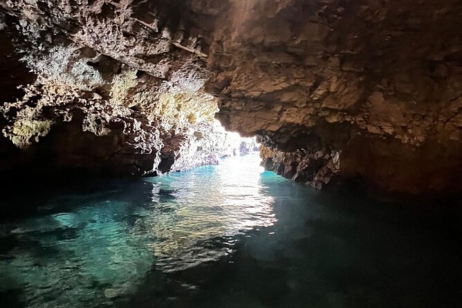 Polignano a Mare luxury boat tour, aperitif, diving and snorkeling - Who should book this Polignano boat tour?