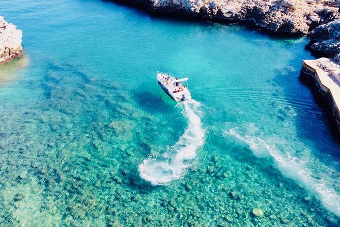 Polignano a Mare luxury boat tour, aperitif, diving and snorkeling - A 90-minute route along the sea caves