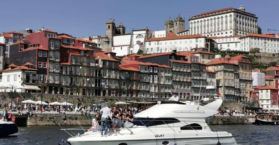 Porto: Luxury Yacht Tour of the 6 Bridges and Douro Estuary - Why Porto looks better from the Douro