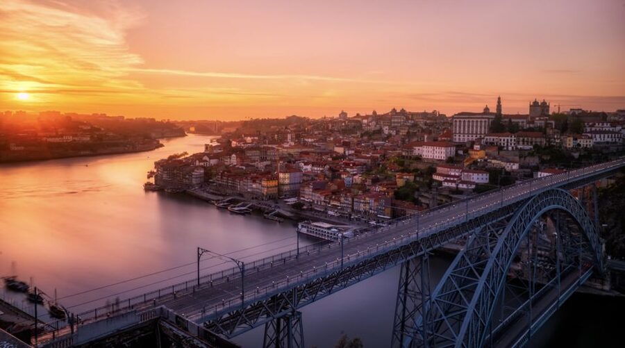 Porto: Premium Portuguese Food Tour and Sightseeing - Porto sightseeing between bites