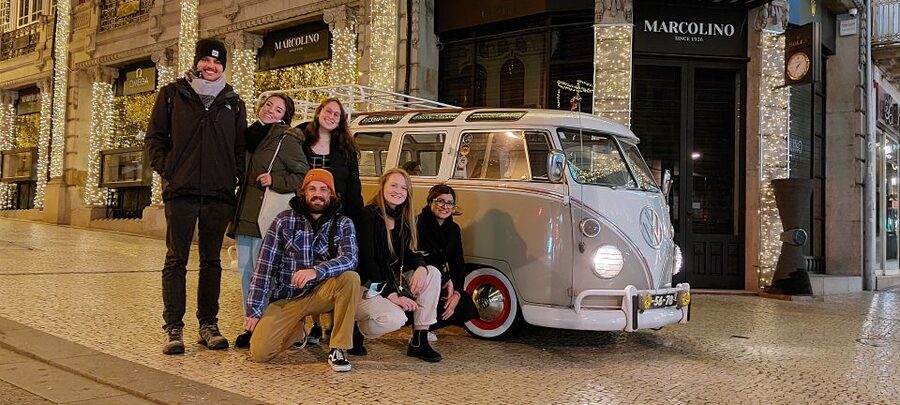 Porto: Private Sightseeing Tour by VW Kombi (2–8 People) - Key points at a glance