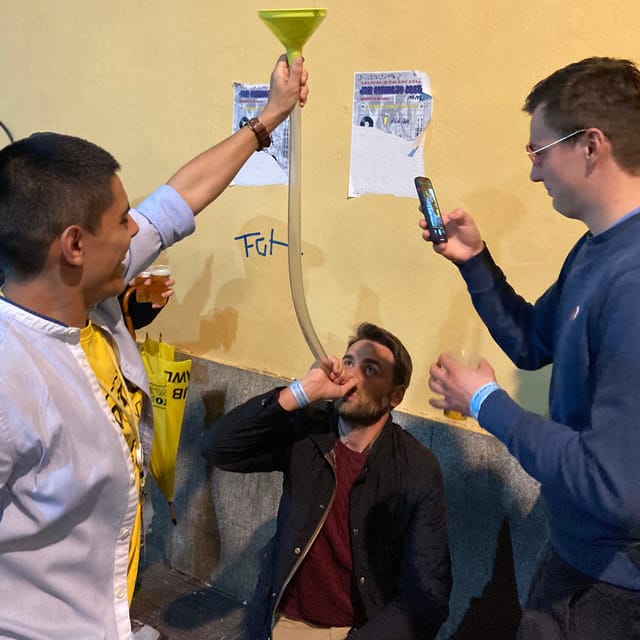 Porto: Pub Crawl with 7 Drinks, Games, and VIP Club Entry - Rua da Galeria de Paris and Porto’s central bar streets