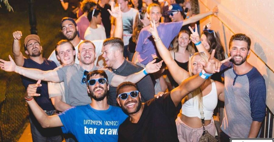 Prague: Pub Crawl with Open Bar and VIP Entry - Finishing at a major Prague nightclub