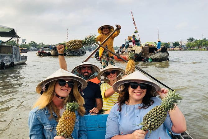 Premium Can Tho Small Canal Tour in Mekong Delta - The village walk and local contact