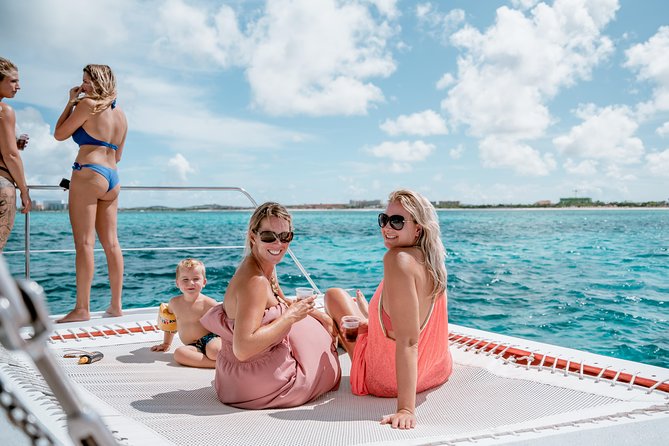 Premium Catamaran Morning Sail: Snorkeling, Mimosas and Brunch - Stop two: Malmok Reef and Catalina Bay