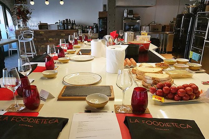 Premium Cooking Class in Designer Loft: Paella & Spanish Tapas - Why the small group matters