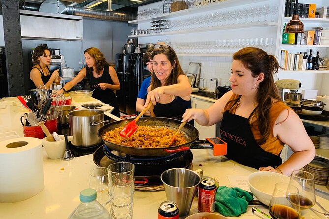 Premium Cooking Class in Designer Loft: Paella & Spanish Tapas - The practical rhythm of the morning