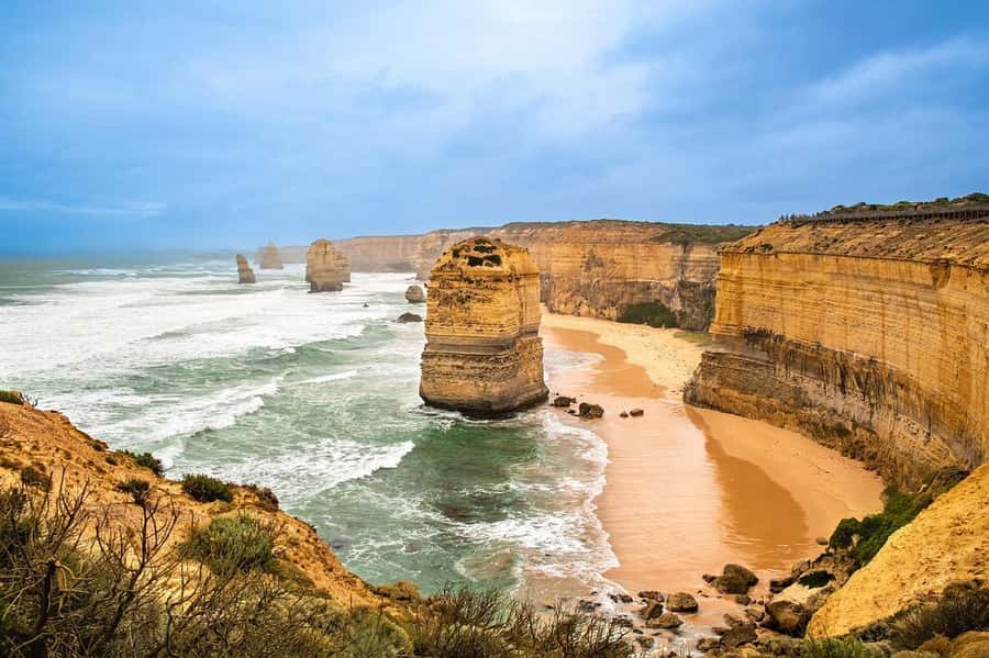 PREMIUM Great Ocean RD Tour REVRS-Luxry SML GRP-Hotel PickUP - Why the reverse route matters at the Twelve Apostles