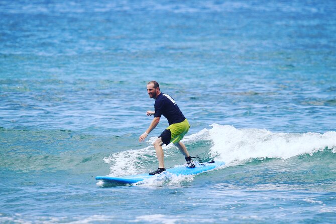 Premium group surf lessons- Kona’s Best Surf Lessons - Equipment is included, which keeps the day easy