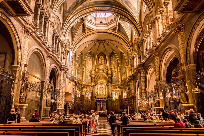 Premium Montserrat & Wine Full Day Tour from Barcelona - The road to Oller del Mas and the winery setting