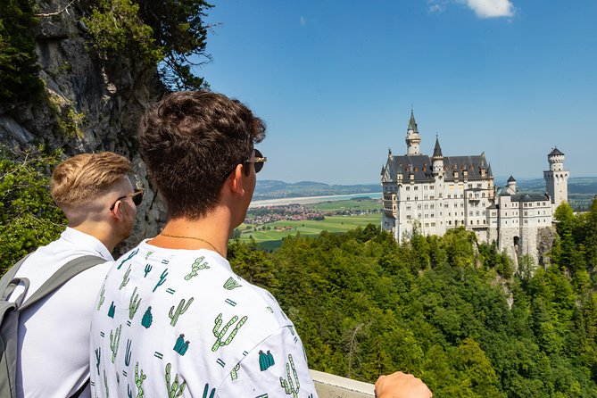 Premium Neuschwanstein Castle and Linderhof VIP Tour from Munich - Oberammergau in 30 minutes