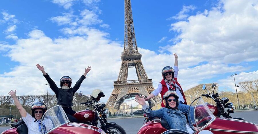 Premium Paris Monuments Tour - Place Vendôme, polished and compact