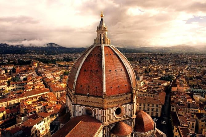 Premium Small-Group Uffizi Tour - Royal portraits and the wider collection