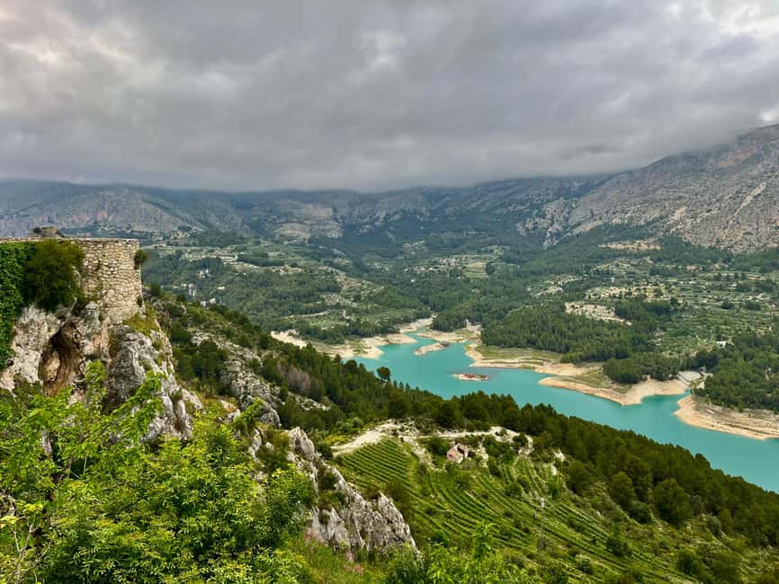Premium Tour: Winery 7 Tastings + Guadalest Castle | Small group - Entering Guadalest Castle