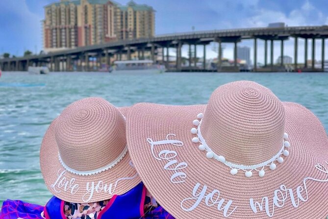 Private Chartered Luxury Pontoon Boat in Destin-Up to 6 Guests - What happens at Crab Island