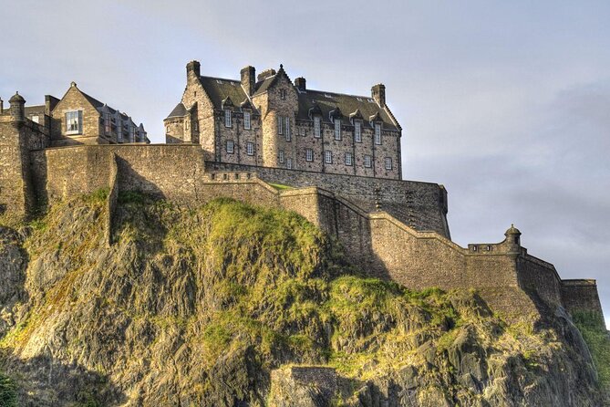 Private Edinburgh Full Day Guided Tour in a Black Cab LEVC TX - Why a black cab works well for Edinburgh
