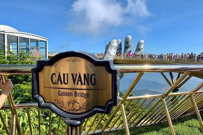 Private luxury Ba Na Hills & Hoi An Walking Tour, Night Market - Hoi An after sunset and the lantern market