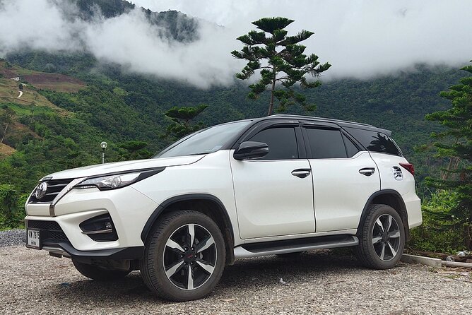 Private Luxury Car rental + English speaking driver: - A private car changes the shape of a Chiang Mai day