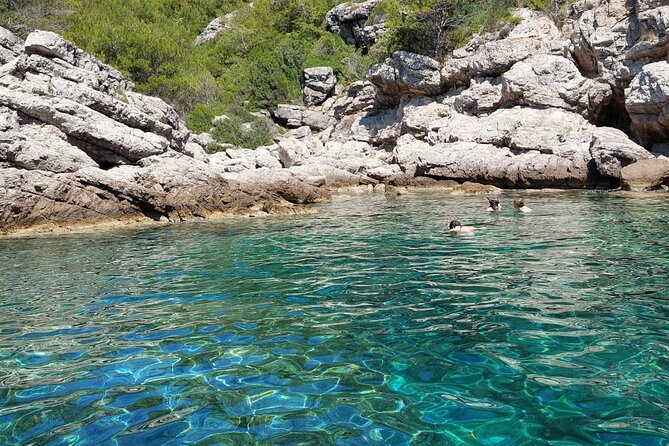Private luxury speedboat tour-Islands, caves, beaches, snorkeling - The eight-hour Mljet option is a different kind of day