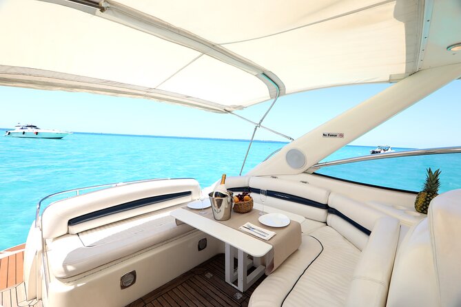 Private Premium Yacht 46FT Rental in Cancún - Six and eight hours for a fuller day