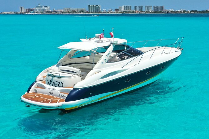 Private Premium Yacht 46FT Rental in Cancún - Snorkeling, swimming, and the floating gear