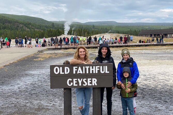 Private VIP Boutique Yellowstone Day Tour from Gardiner MT - Yellowstone Lake and West Thumb’s volcanic shoreline