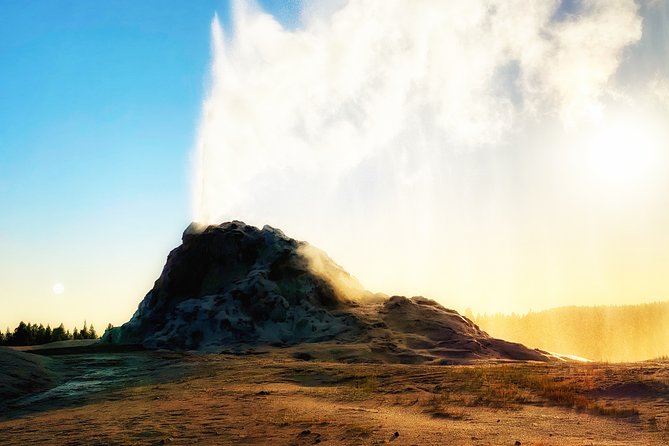 Private VIP Boutique Yellowstone Day Tour from Gardiner MT - Grand Prismatic Spring and the color of heat