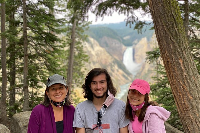 Private VIP Boutique Yellowstone Day Tour from Gardiner MT - What the guide adds to the day