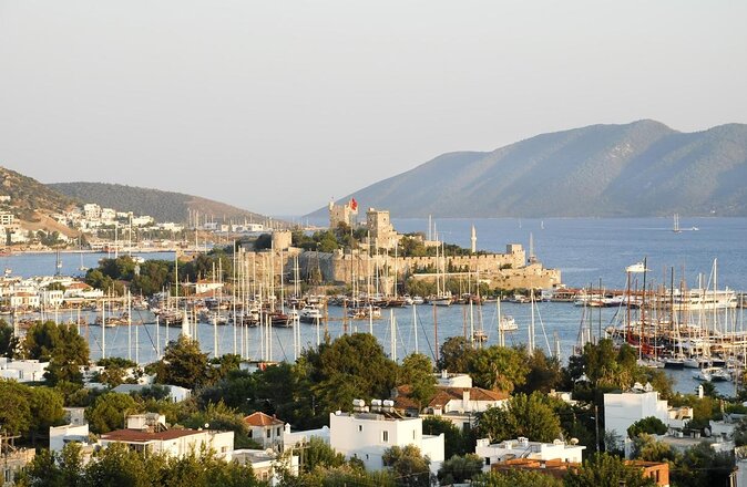 Private VIP Gulet Boat Tour With Lunch in Bodrum For 6 Hour - Setting out from Bodrum’s Kumbahçe harbor