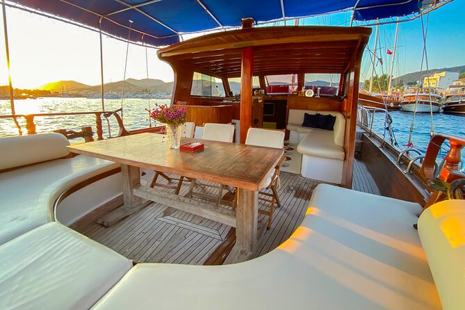 Private VIP Gulet Boat Tour With Lunch in Bodrum For 6 Hour - Rabbit Bay, the long lunch and activity stop