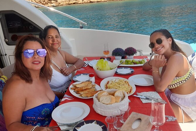 Private VIP Motoryacht Charter in Bodrum For 6 Hours With Lunch - Leaving Bodrum from Kumbahçe