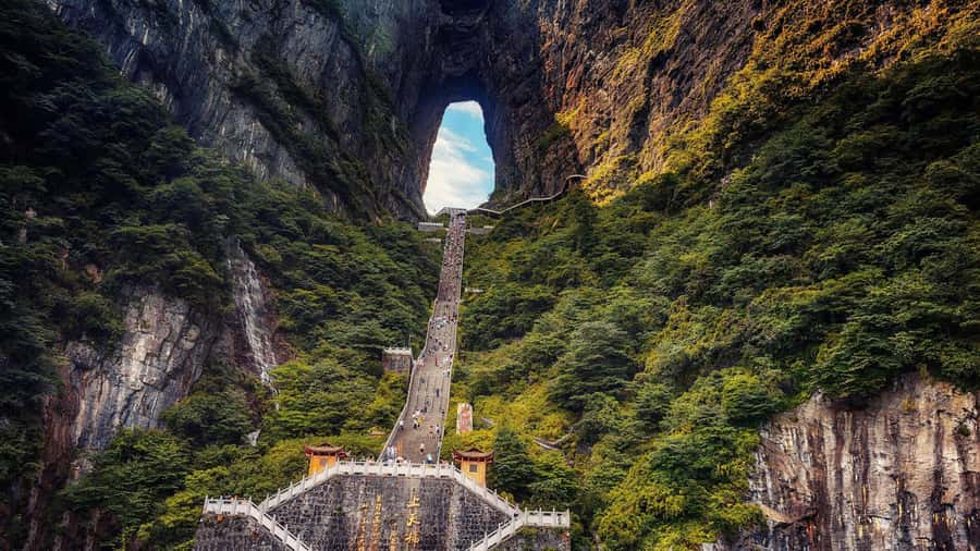 Private VIP Zhangjiajie Tianmen Mountain Day Tour - Why Tianmen Mountain makes such a strong day trip