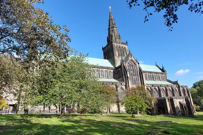 Privately Guided Day Tour of Glasgow in Luxury Minivan - Kelvingrove Art Gallery and Museum