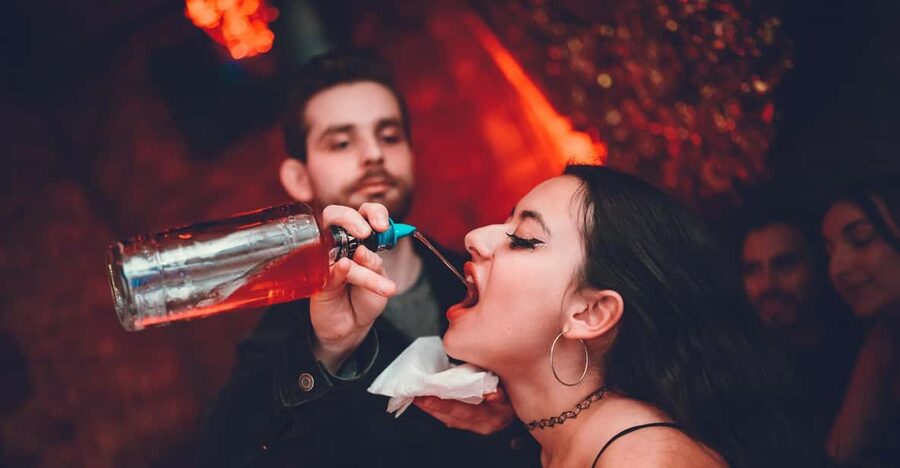 Pub Crawl - 1-hour Open Bar then Vip to 5 Clubs - Krakow - What the five stops are really like