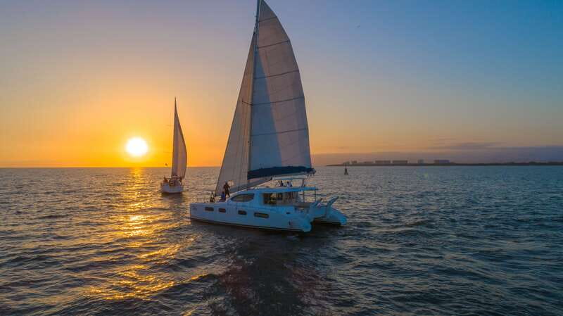 Puerto Vallarta: Bay of Banderas Luxury Sunset Sailing Tour - What the three-hour itinerary feels like