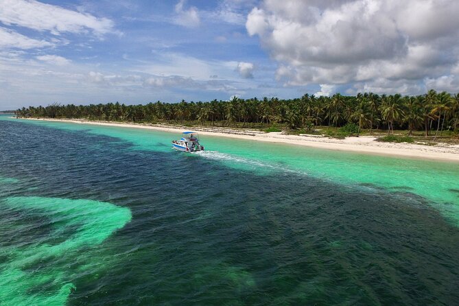 Punta Cana Exclusive Adults-Only Snorkel with Food and Drinks - Pickup, boarding, and the first snack