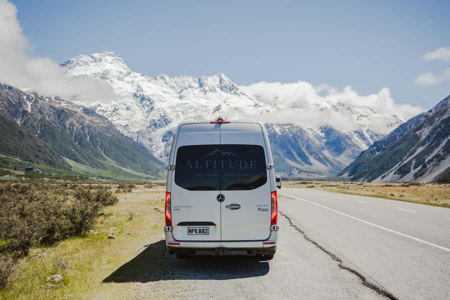 Queenstown: Small Group Mt Cook Day Tour - Cromwell and the first change of scenery