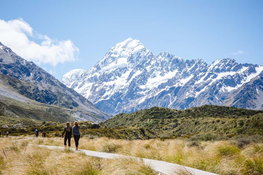 Queenstown: Small Group Mt Cook Day Tour - Lindis Pass, a short stop with a big view