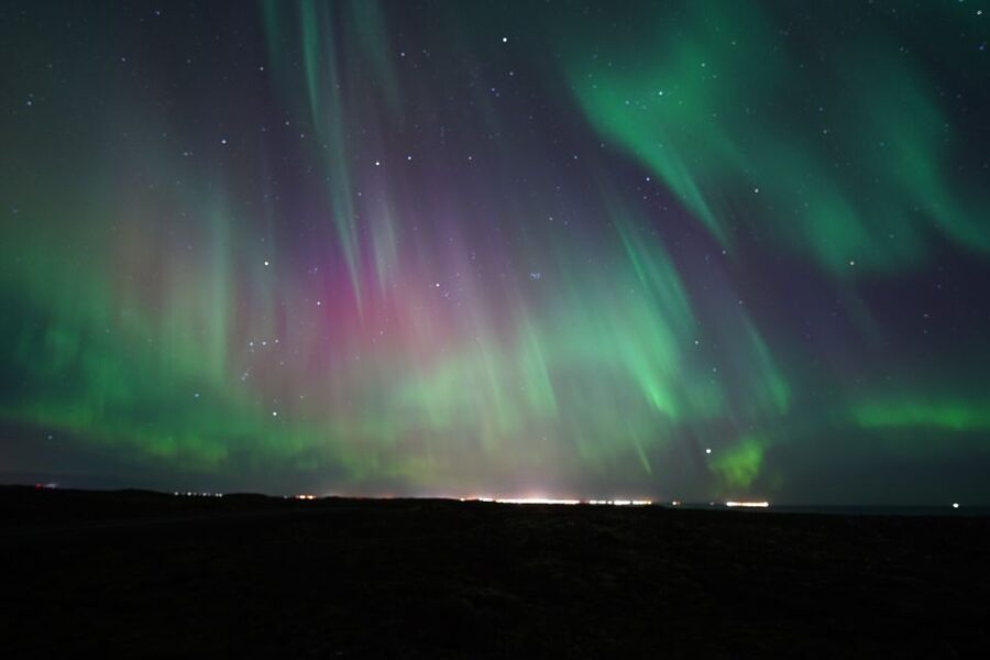 Reykjavik: Premium Northern Lights Tour with Free Photos - A new viewing spot each night