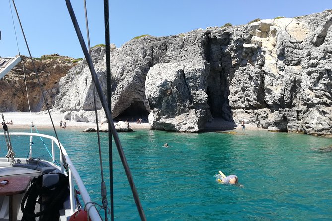 Rhodes Exclusive Swim Cruise Cocktail Open bar & Gourmet Buffet - What lunch and the open bar are really like