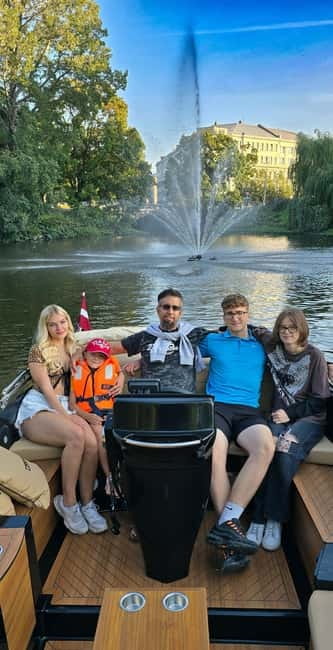 Riga: Private tour - City Panorama with premium class boat - Who should book this Riga boat tour?