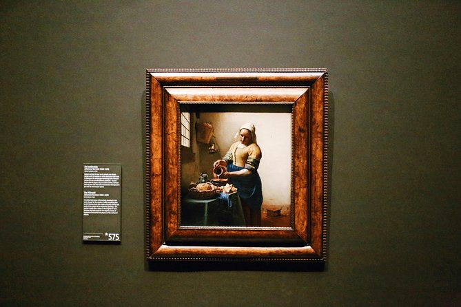 Rijksmuseum Amsterdam Exclusive Guided Tour w/ Reserved Entry - What the guide adds beyond an audio tour