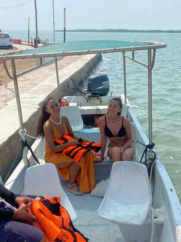 Rio Lagartos and Las Coloradas: Safari Flamingo Luxury - A final swim on a Gulf beach