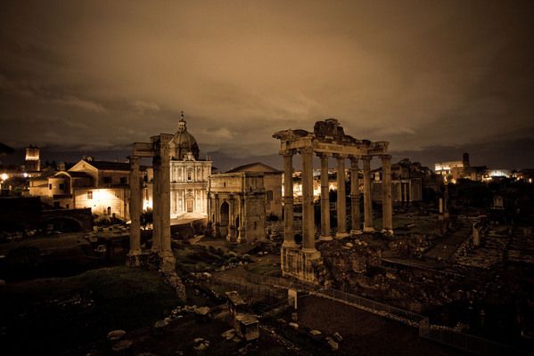 Rome After Dark: Private Luxury Night Tour by Car - What this Rome night tour really offers